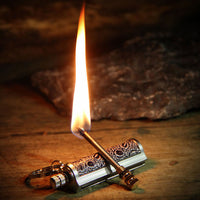 OSNIE 2Pcs Keychain Flint Metal Matchstick Fire Starter, Waterproof Outdoor Camping Survival Tools Kerosene Refillable Lighter, Emergency Survival Gear for Barbecue Outdoor Sports Enthusiasts Hikers